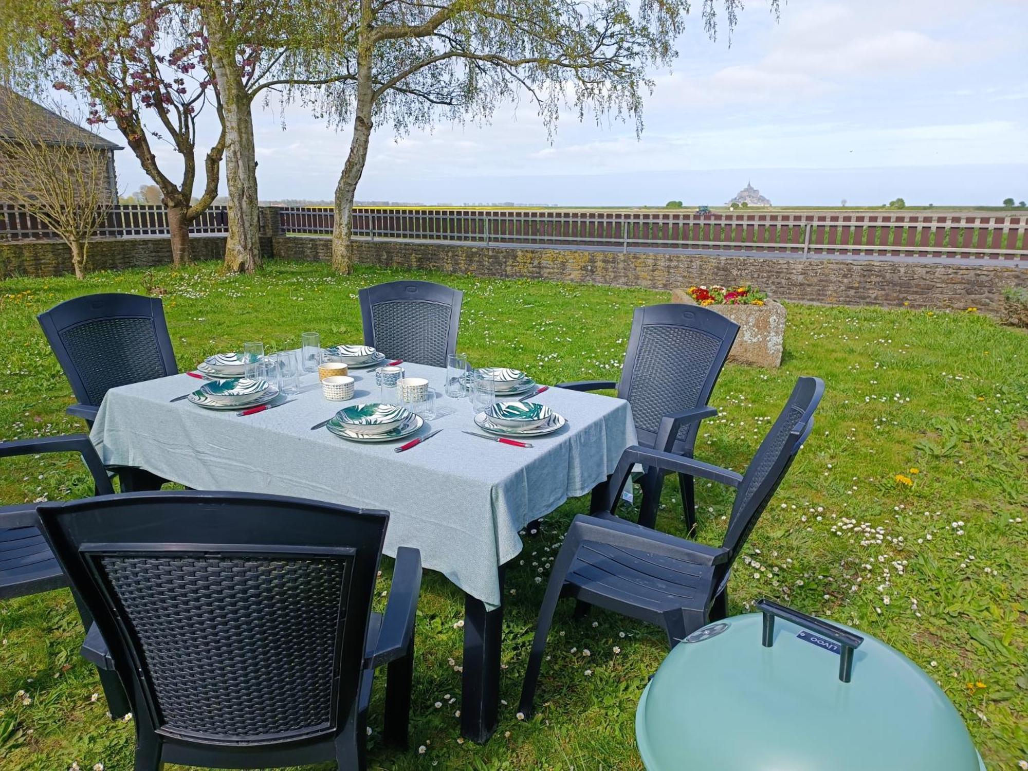 Vue Exceptionnelle Sur Le Mont Saint Michel Vila Huisnes-sur-Mer Exterior foto